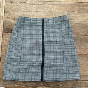 plaid zip up skirt, size M, LF stores